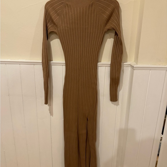 Aritzia brown sweater dress - Picture 6 of 6